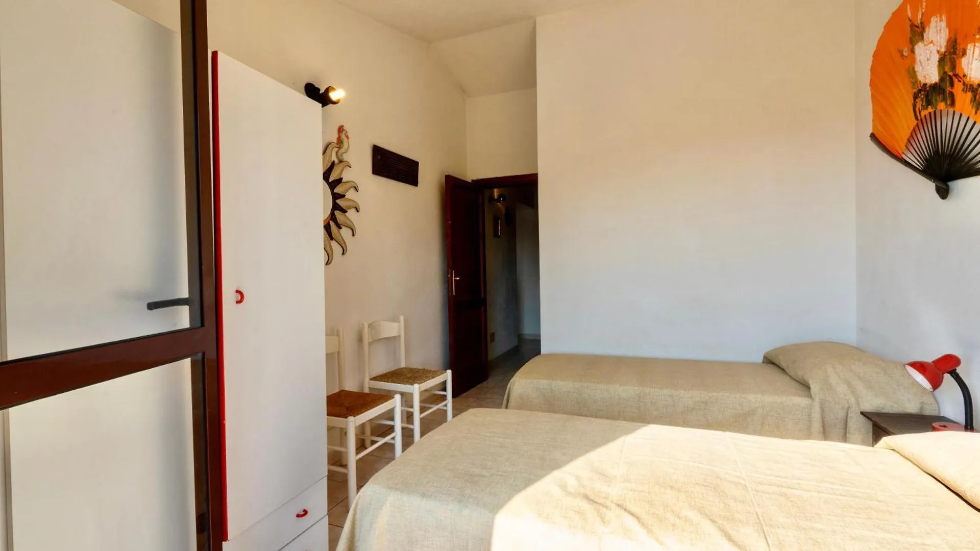 Isa-Residence With Swimming-Pool In Costa Paradiso, Apartments 6 Beds With Private Outdoor Area Апарт-отель
