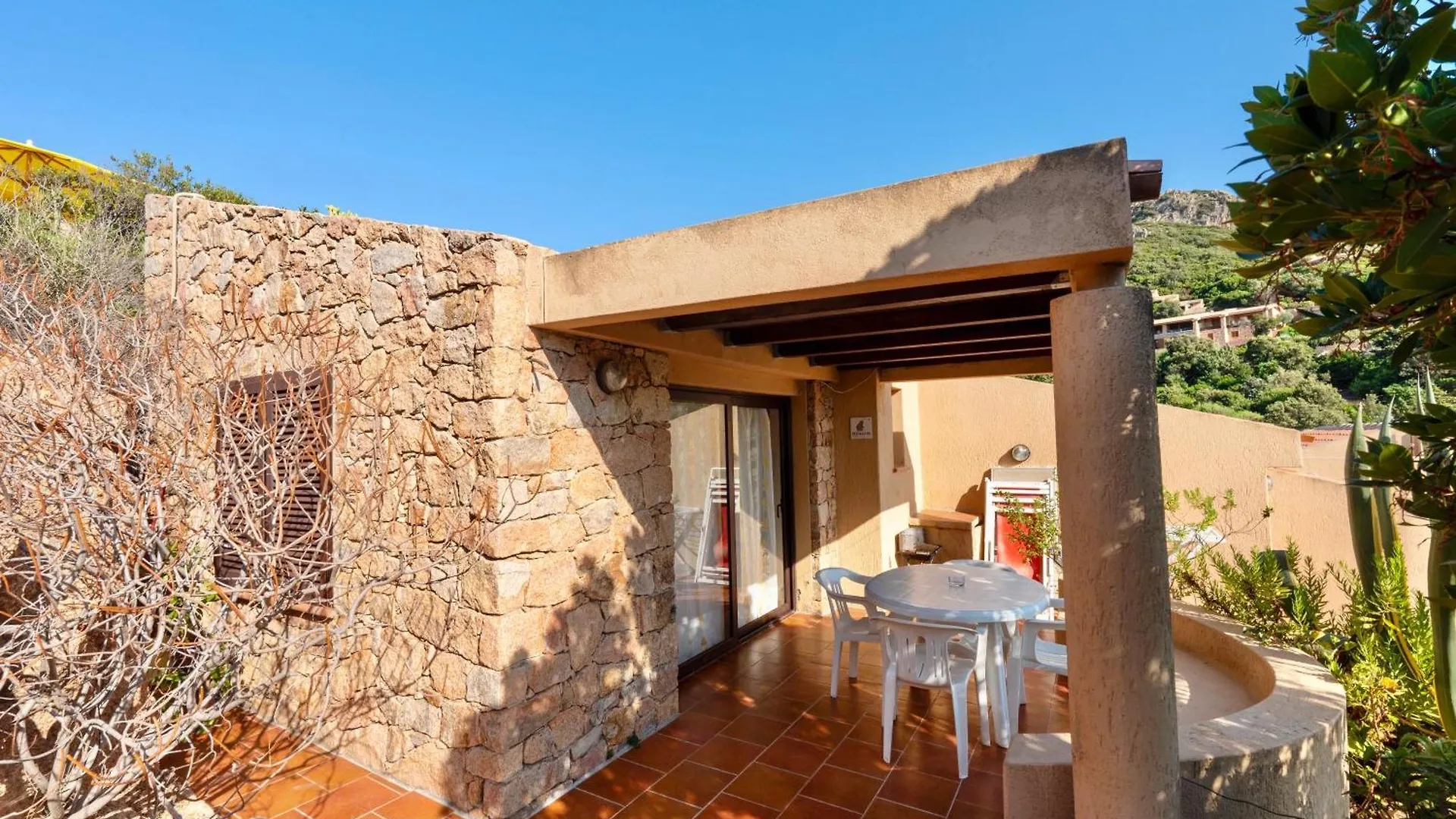 Isa-Residence With Swimming-Pool In Costa Paradiso, Apartments 6 Beds With Private Outdoor Area Apartmanhotel