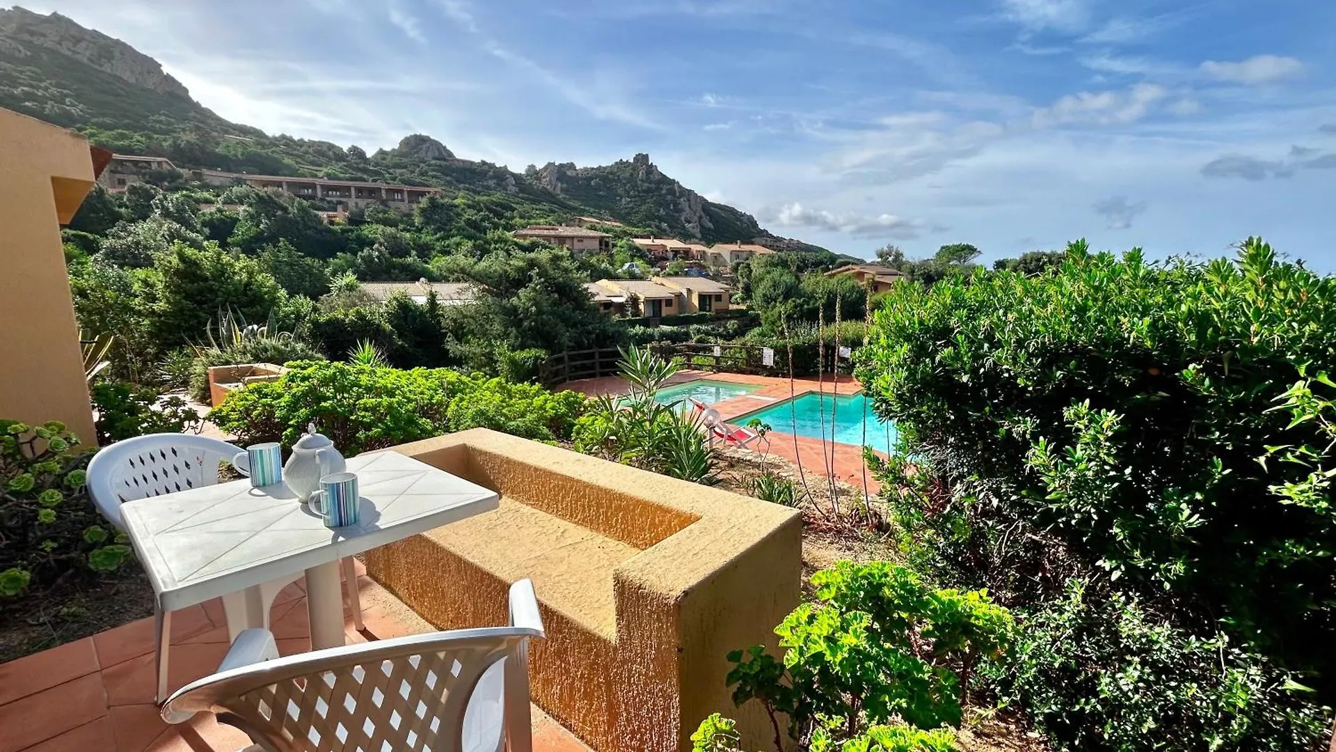 Apartmanhotel Isa-Residence With Swimming-Pool In Costa Paradiso, Apartments 6 Beds With Private Outdoor Area